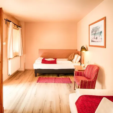 Opusztaszeri Erdei Wellness Vendeghaz 3* Opusztaszer