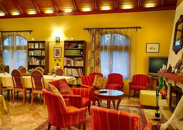 Opusztaszeri Erdei Wellness Vendeghaz 3*