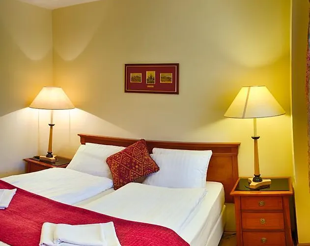 Pensjonat Opusztaszeri Erdei Wellness Vendeghaz