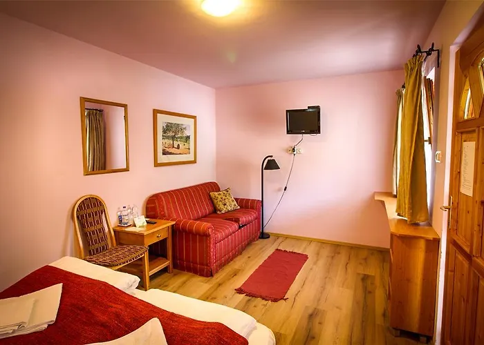 Opusztaszeri Erdei Wellness Vendeghaz 3* Opusztaszer