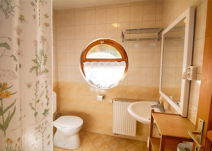 Opusztaszeri Erdei Wellness Vendeghaz 3*